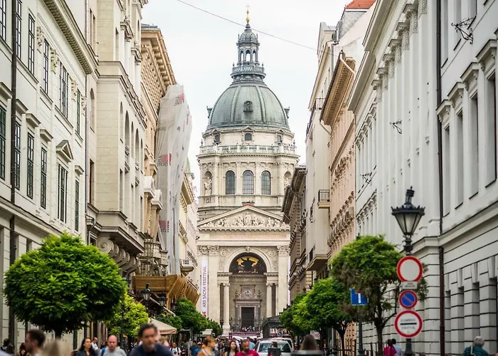 Modern 2 Bedroom With Free Airport Transfer * Budapeste