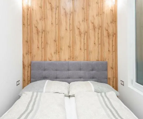 Modern 2 Bedroom With Free Airport Transfer