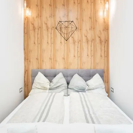 Modern 2 Bedroom With Free Airport Transfer * Budapeszt