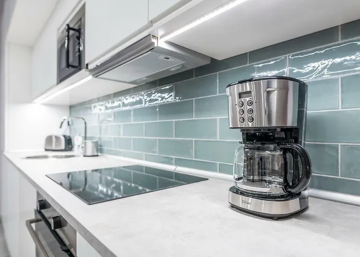 Διαμέρισμα Modern 2 Bedroom With Free Airport Transfer *