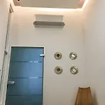 Modern 2 Bedroom With Free Airport Transfer 아파트 *