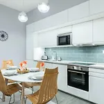 Modern 2 Bedroom With Free Airport Transfer 아파트 부다페스트
