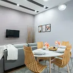 아파트 Modern 2 Bedroom With Free Airport Transfer 부다페스트