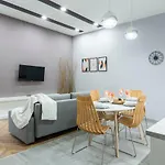 Modern 2 Bedroom With Free Airport Transfer 아파트 부다페스트