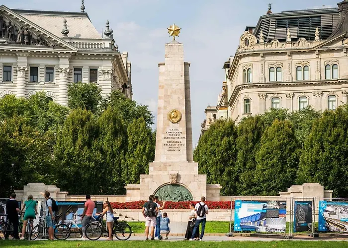 Modern 2 Bedroom With Free Airport Transfer * Budapesta